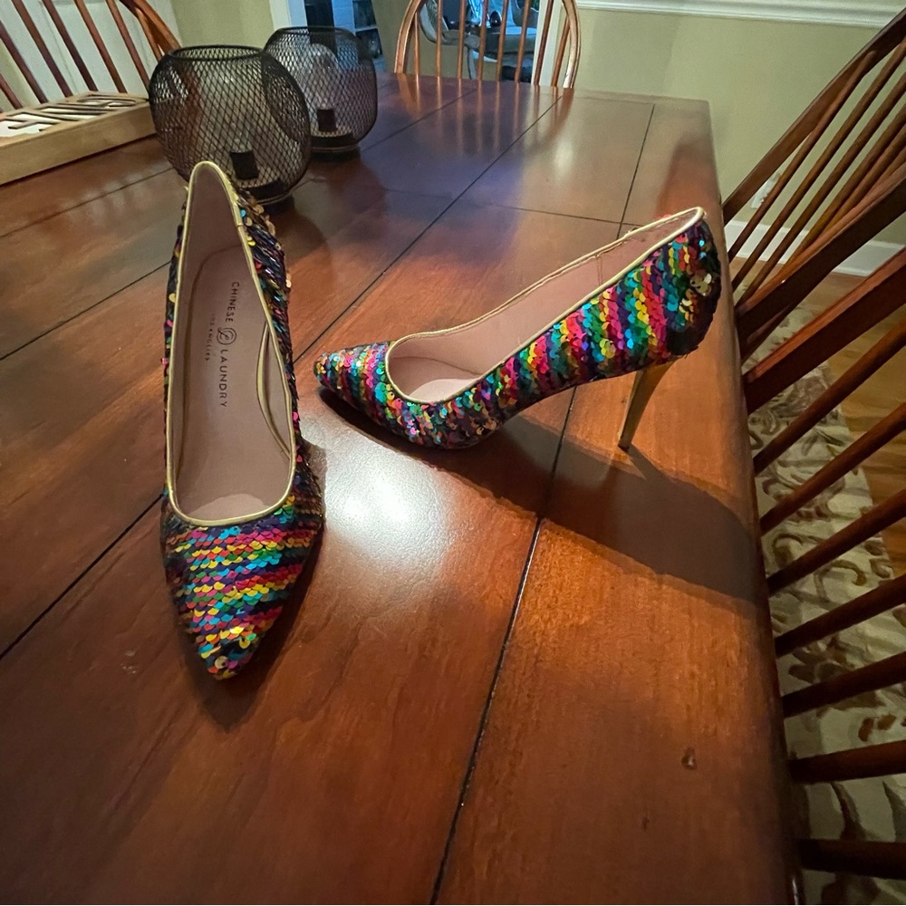 Chinese Laundry never worn sequin heels size 7.5